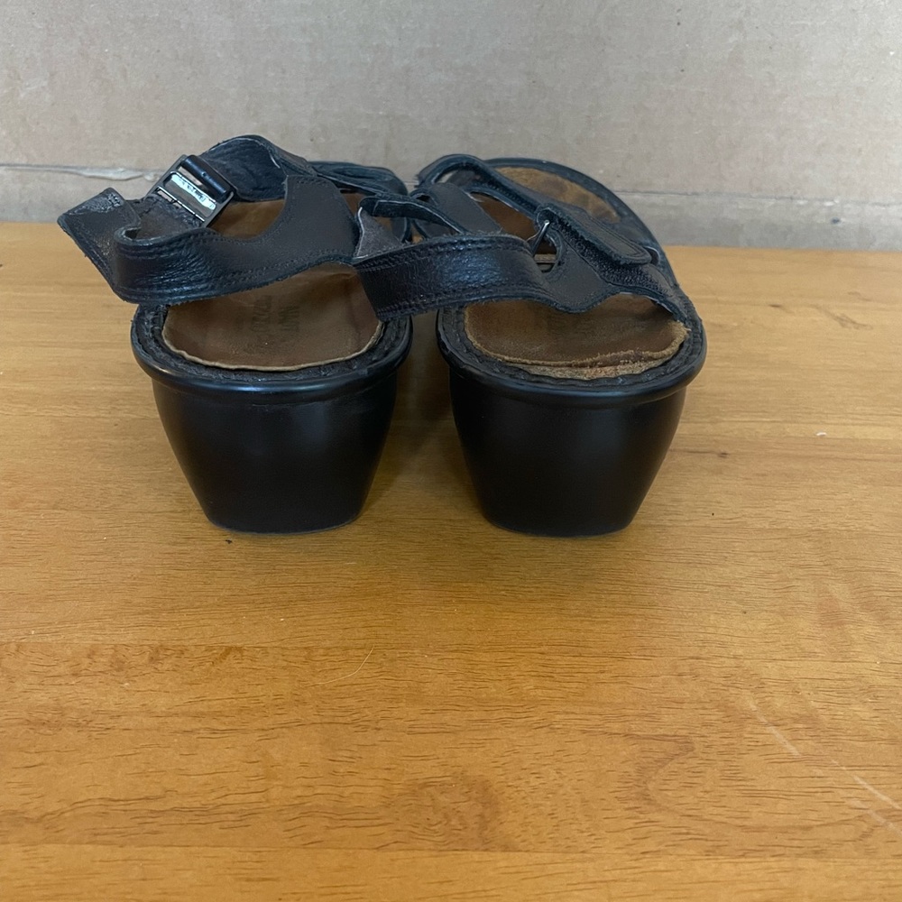 Naot Sandals - Picture 4 of 9